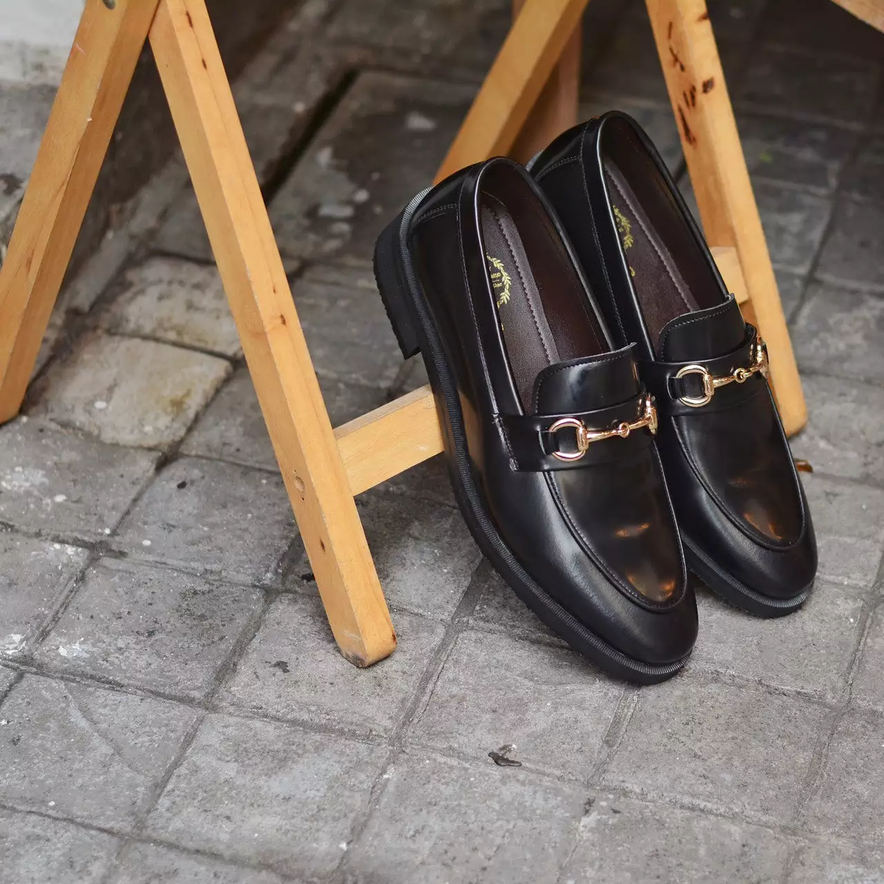 702 Horsebit Loafer X Piano Black