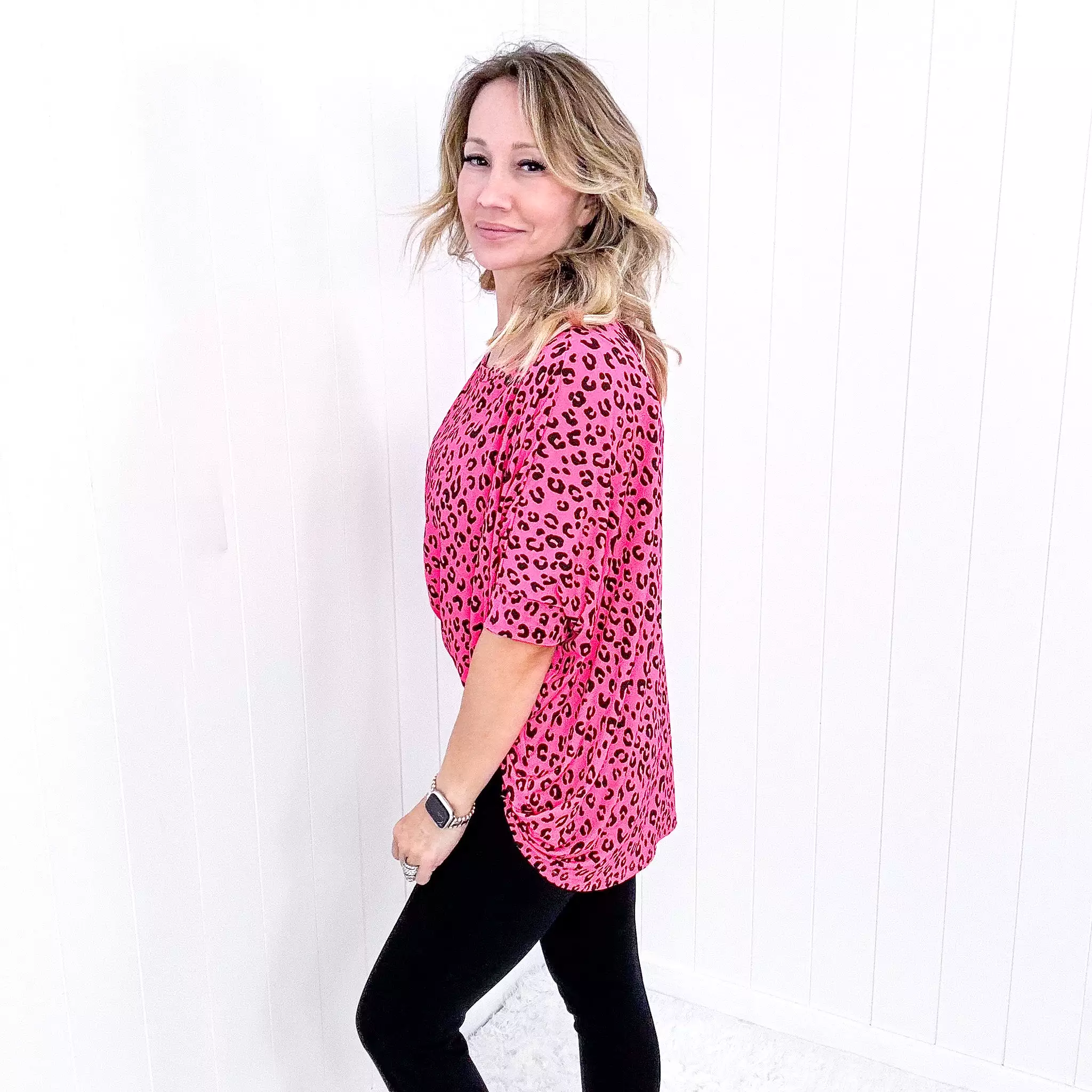 Dear Scarlett Essential Blouse in Hot Pink Leopard