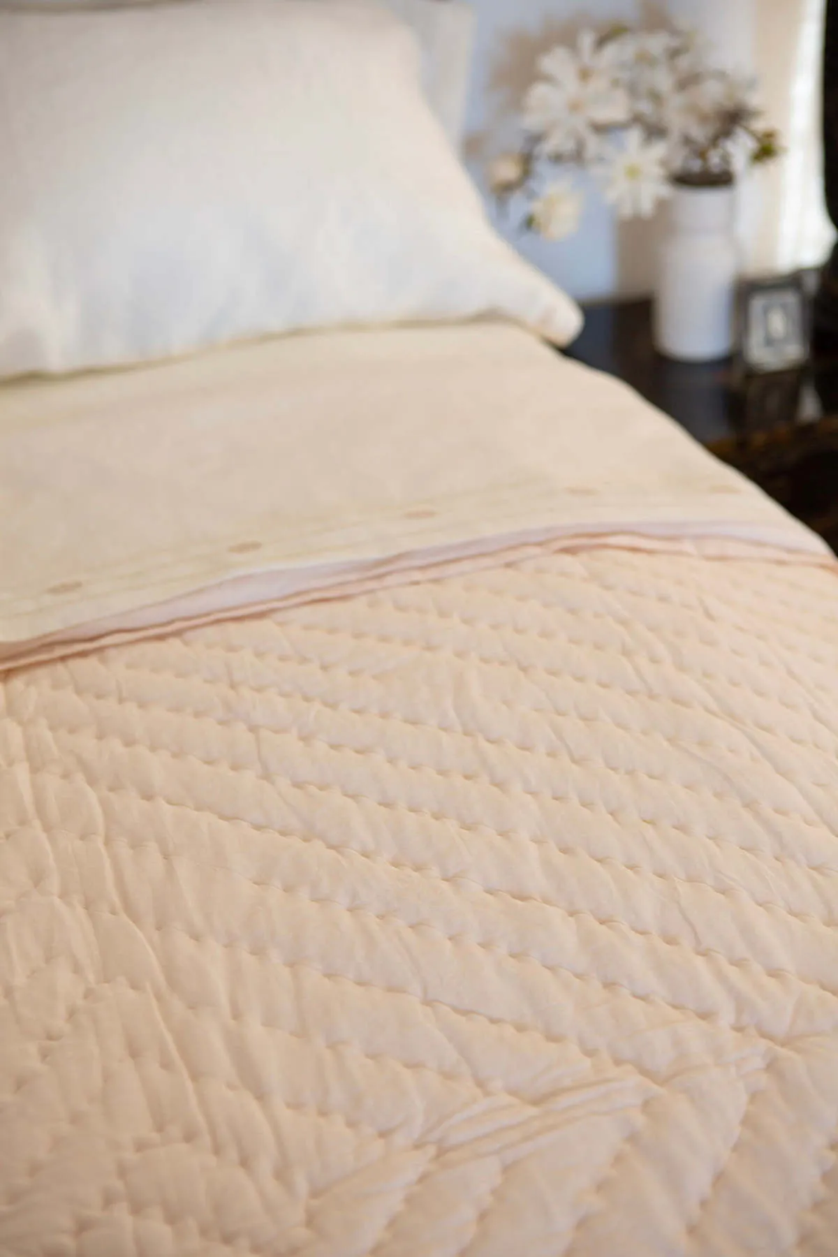 Hand-Stitched Cotton Quilt - Blush