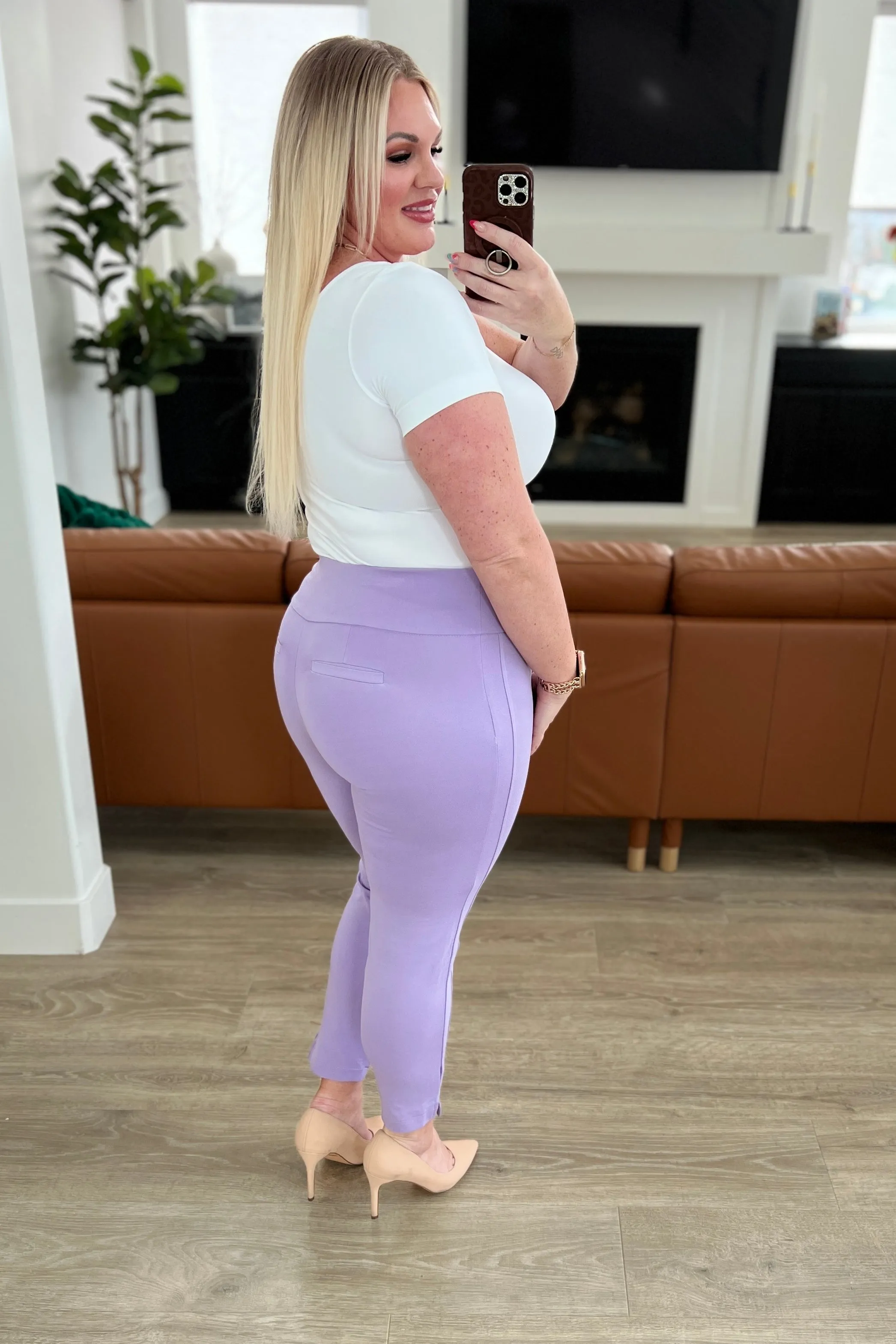 Magic Ankle Crop Skinny Pants in Lavender